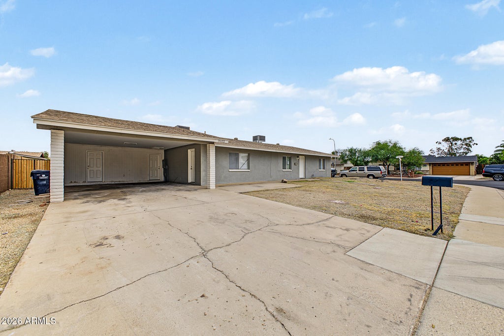 Photo of 8102 W Heatherbrae Drive, Phoenix, AZ 85033 (MLS # 7092818)