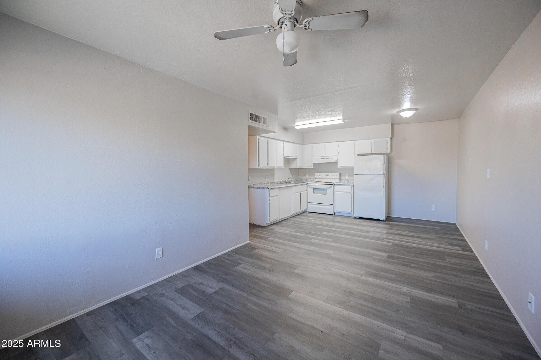 1703 W MOUNTAIN VIEW Road 14