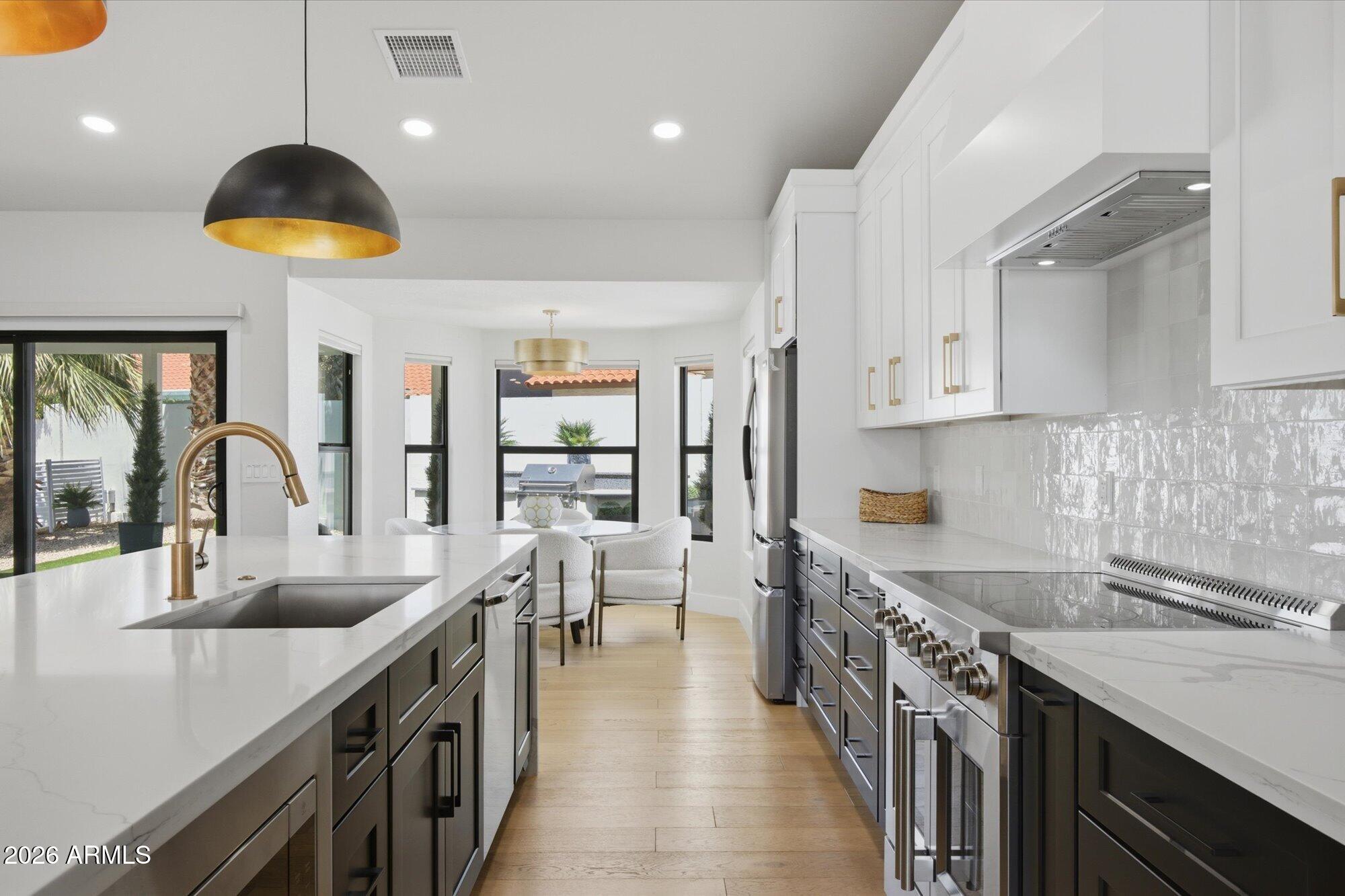 10556 E BELLA VISTA Drive