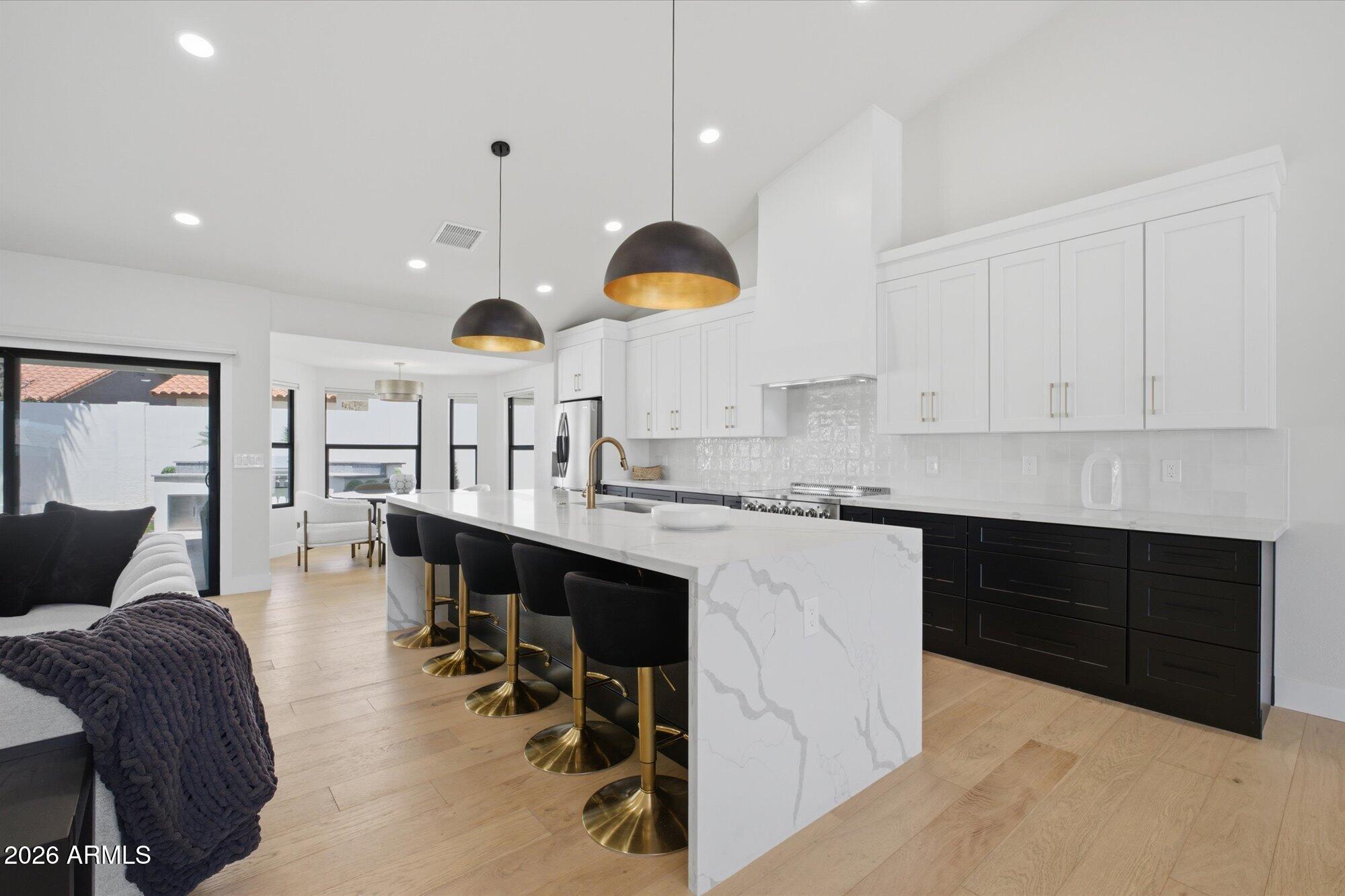 10556 E BELLA VISTA Drive