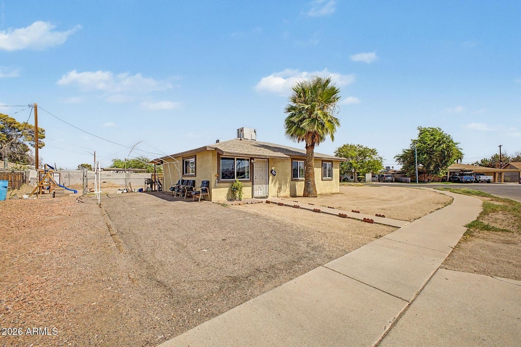 Photo of 2529 N 40th Avenue, Phoenix, AZ 85009 (MLS # 7072176)
