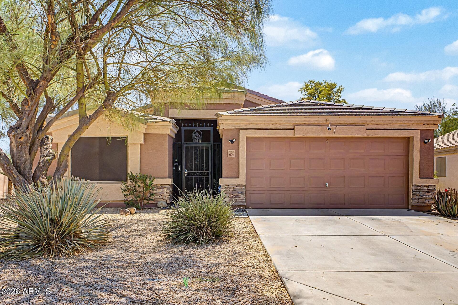 1879 E KACHINA Drive