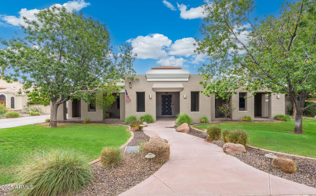 Photo of 9433 S Stanley Place, Tempe, AZ 85284 (MLS # 6893778)