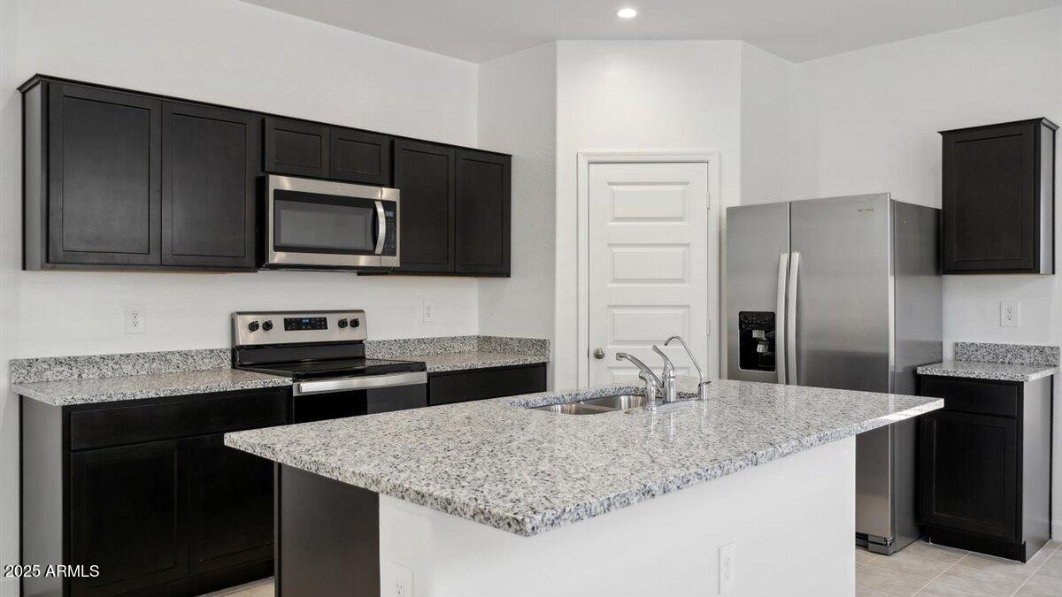 2108 W Starkey Avenue