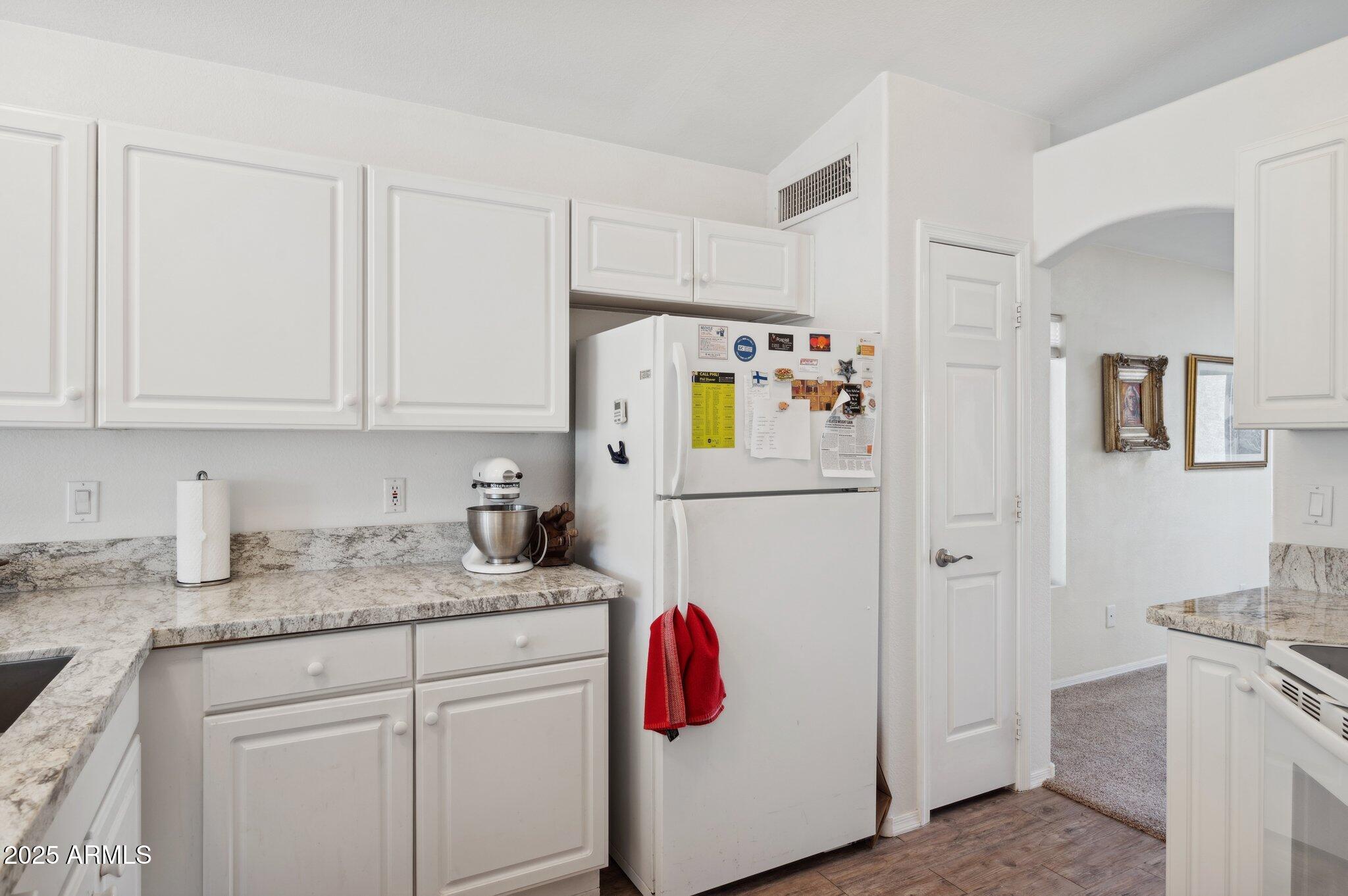 1211 N JACKSON Street