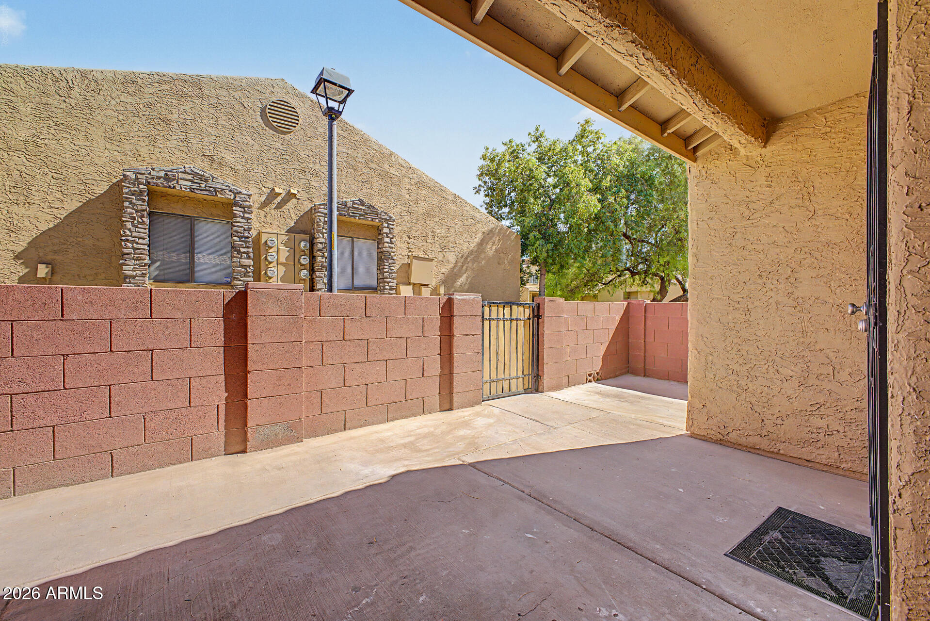 3511 E BASELINE Road 1083