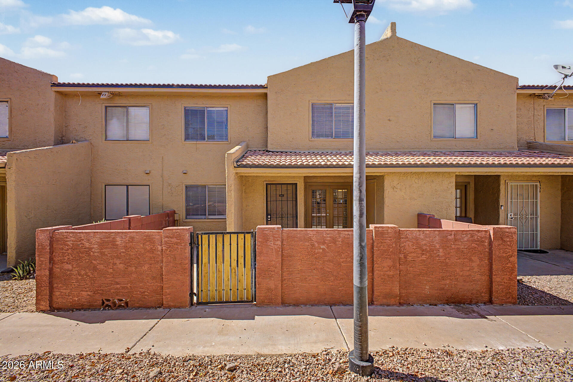 3511 E BASELINE Road 1083
