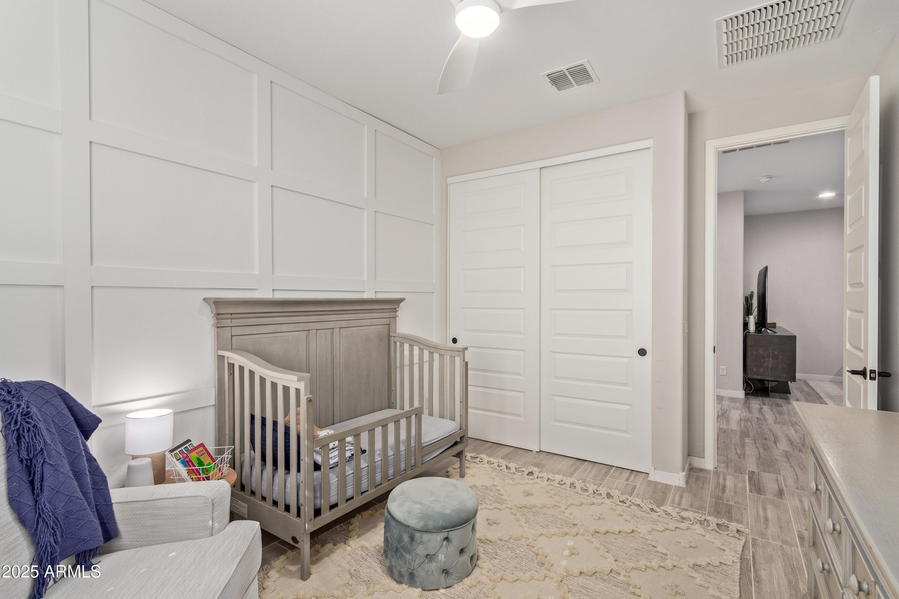 Tempe, Arizona 85284, United States, 4 Bedrooms Bedrooms, ,3 BathroomsBathrooms,Residential,Pending,8815