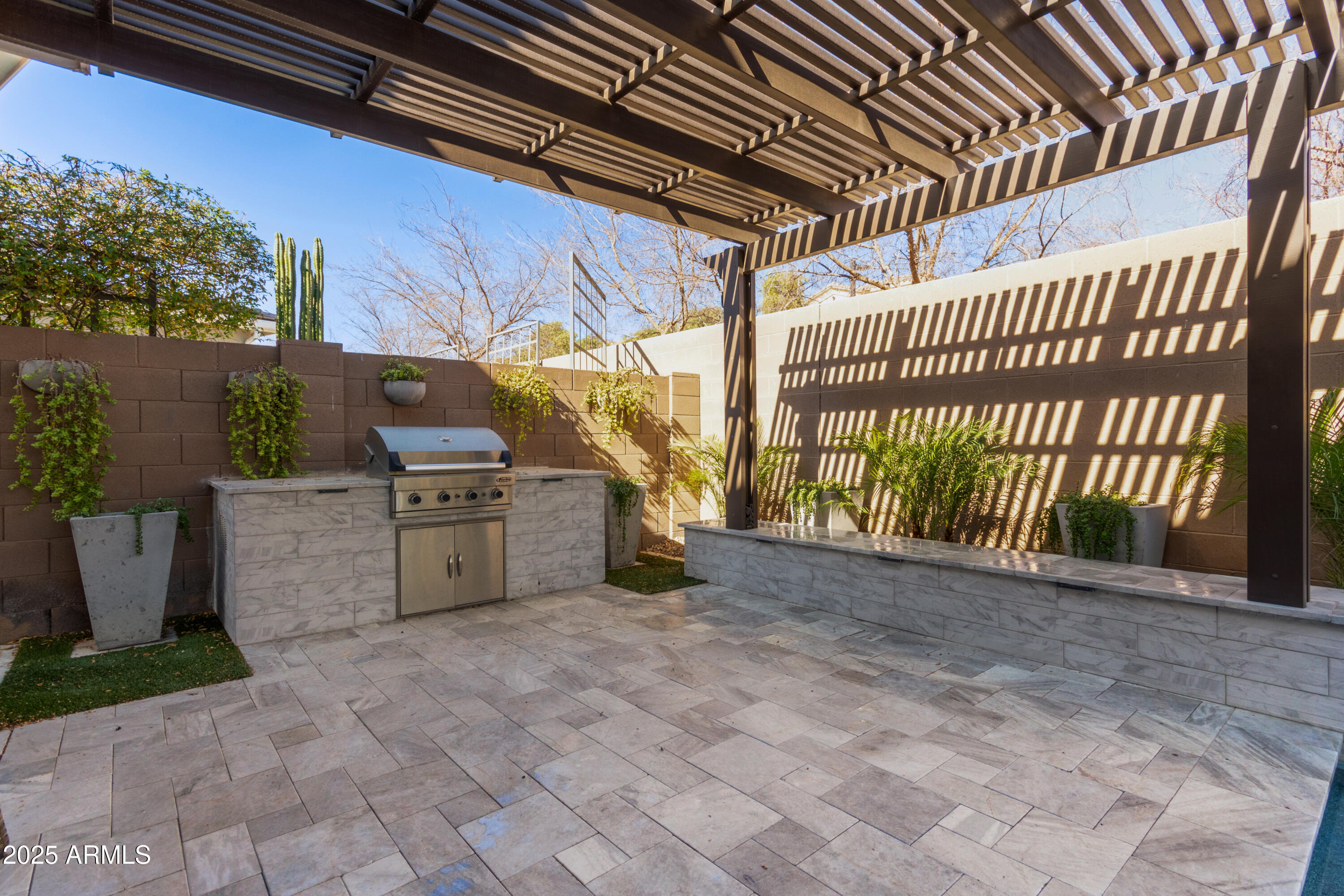 Tempe, Arizona 85284, United States, 4 Bedrooms Bedrooms, ,3 BathroomsBathrooms,Residential,Pending,8815