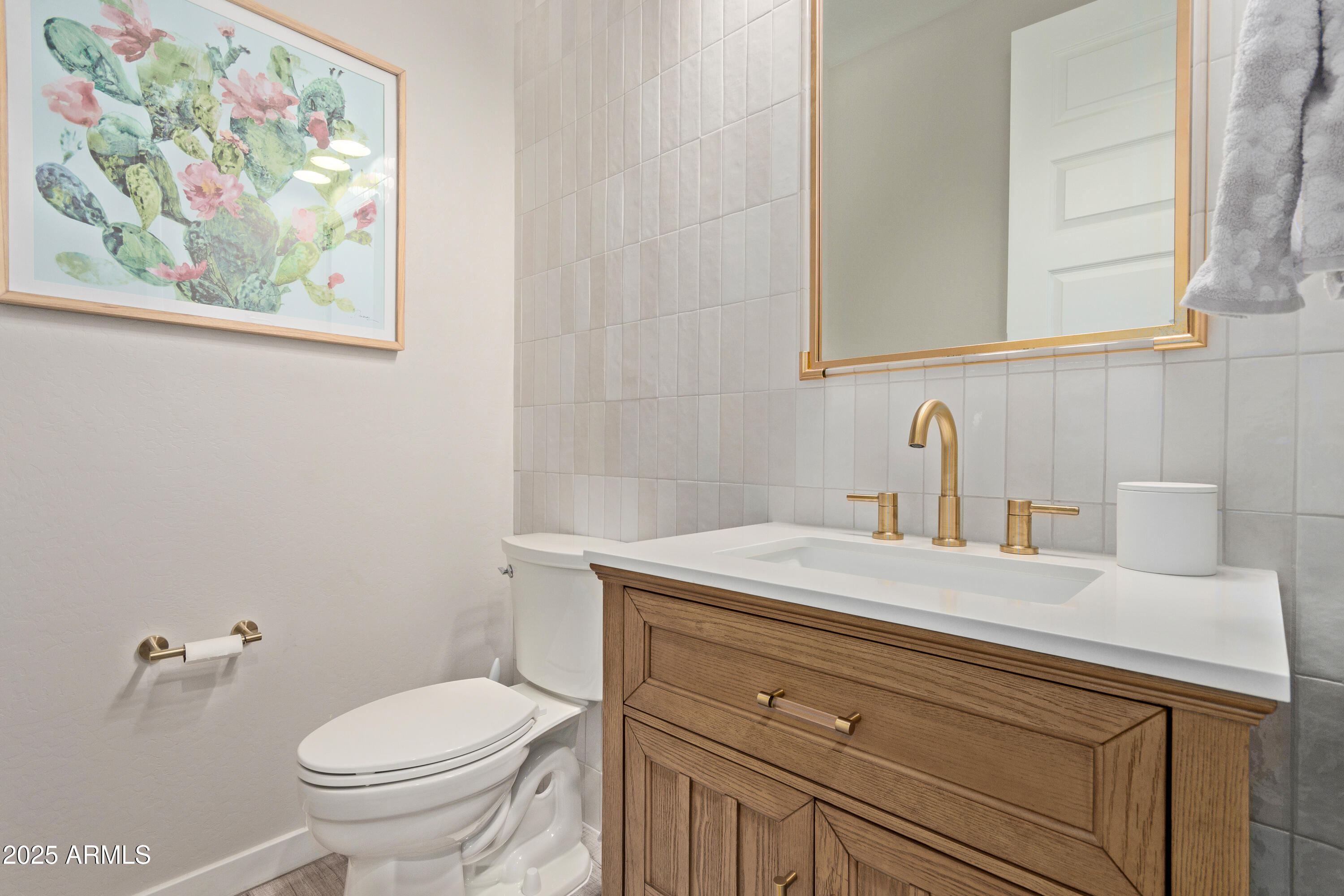 Tempe, Arizona 85284, United States, 4 Bedrooms Bedrooms, ,3 BathroomsBathrooms,Residential,Pending,8815