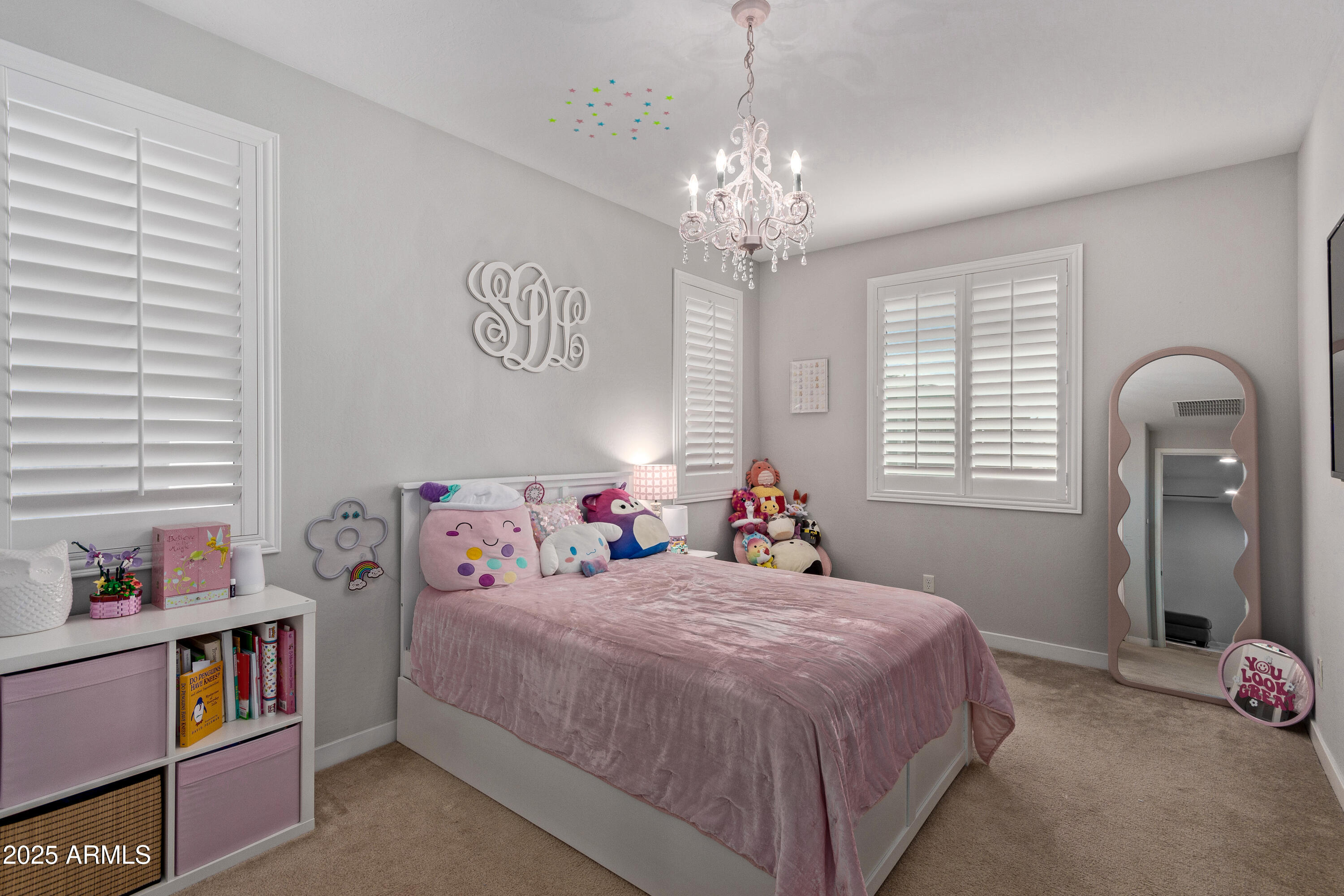 Tempe, Arizona 85284, United States, 4 Bedrooms Bedrooms, ,3 BathroomsBathrooms,Residential,Pending,8815