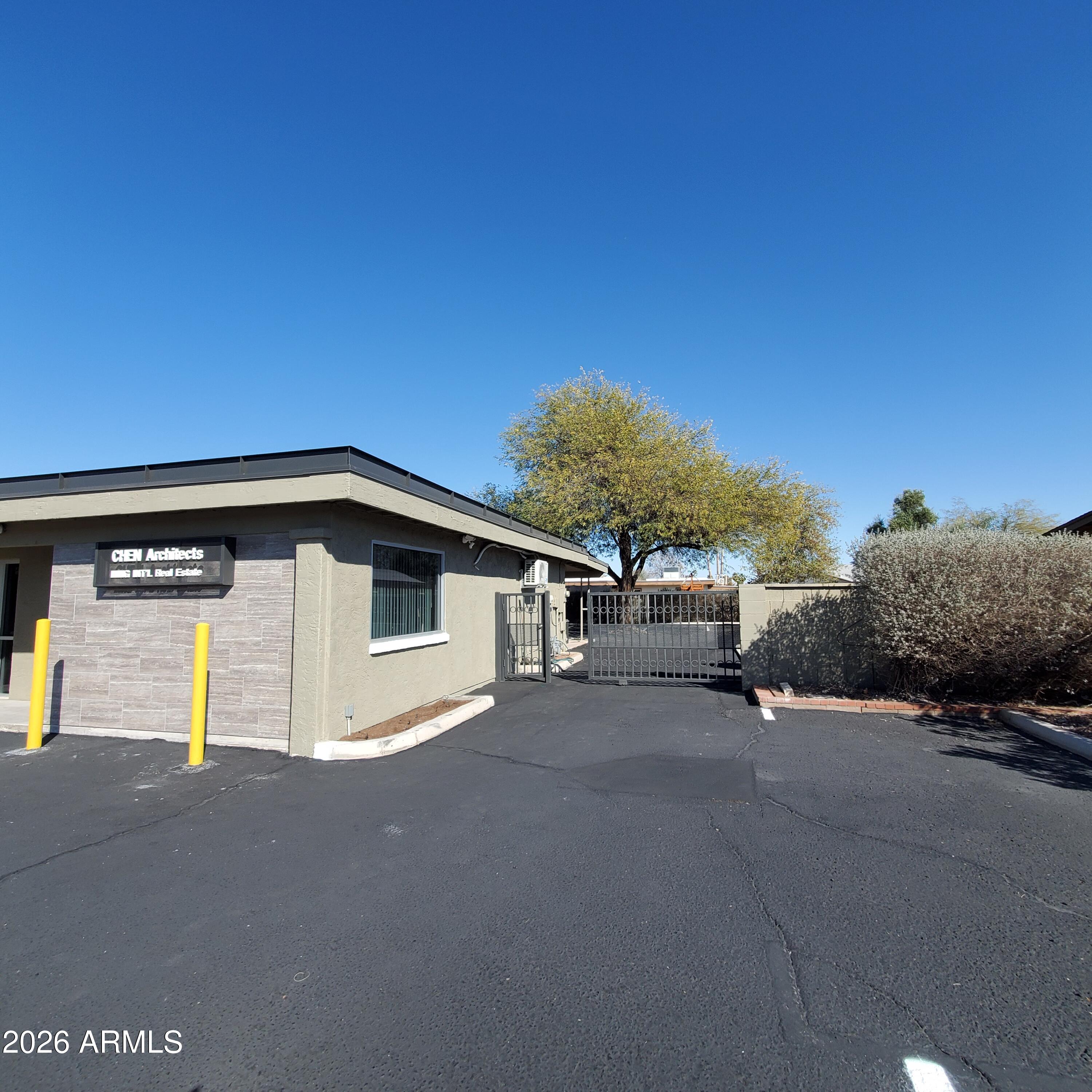 877 N ALMA SCHOOL Road