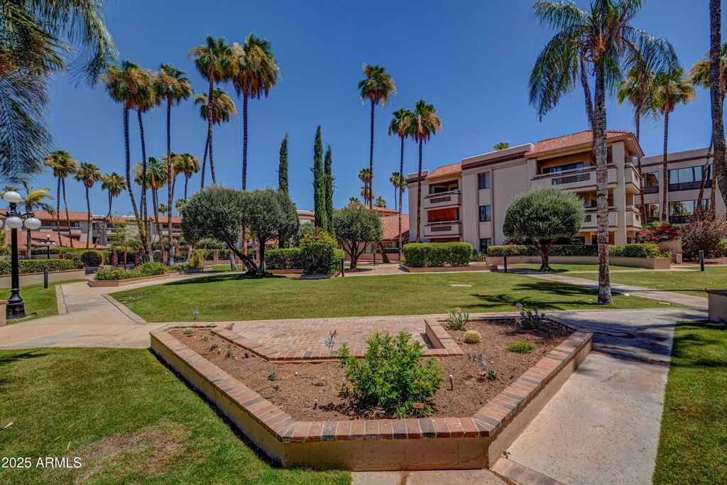 Photo of 17404 N 99th Avenue #330, Sun City, AZ 85373 (MLS # 6929577)