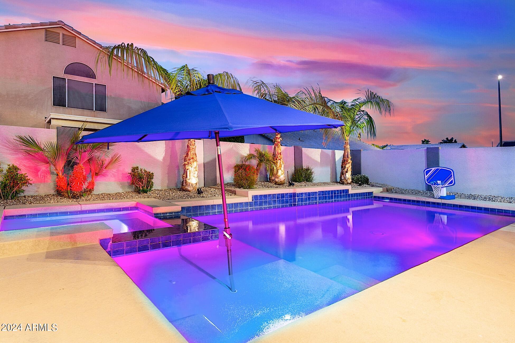 1052 E WASHINGTON Avenue