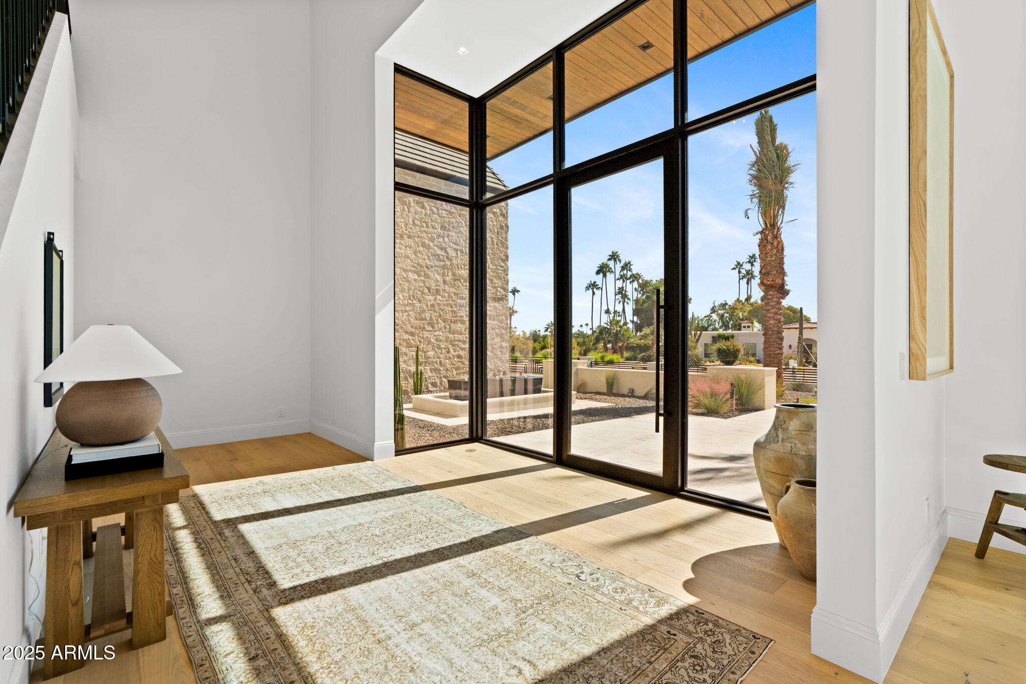 6230 E HILLCREST Boulevard