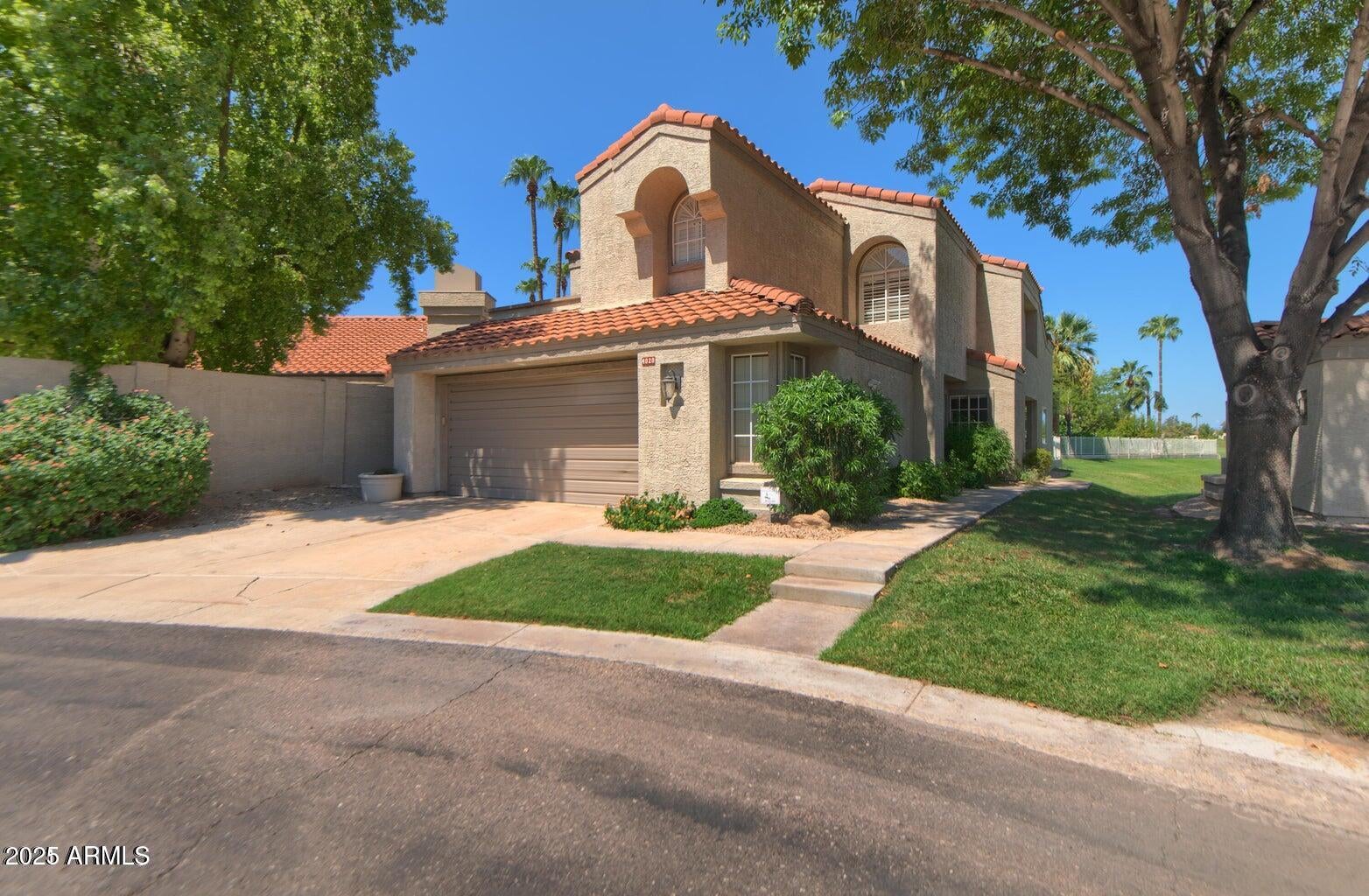 4020 E LAUREL Lane