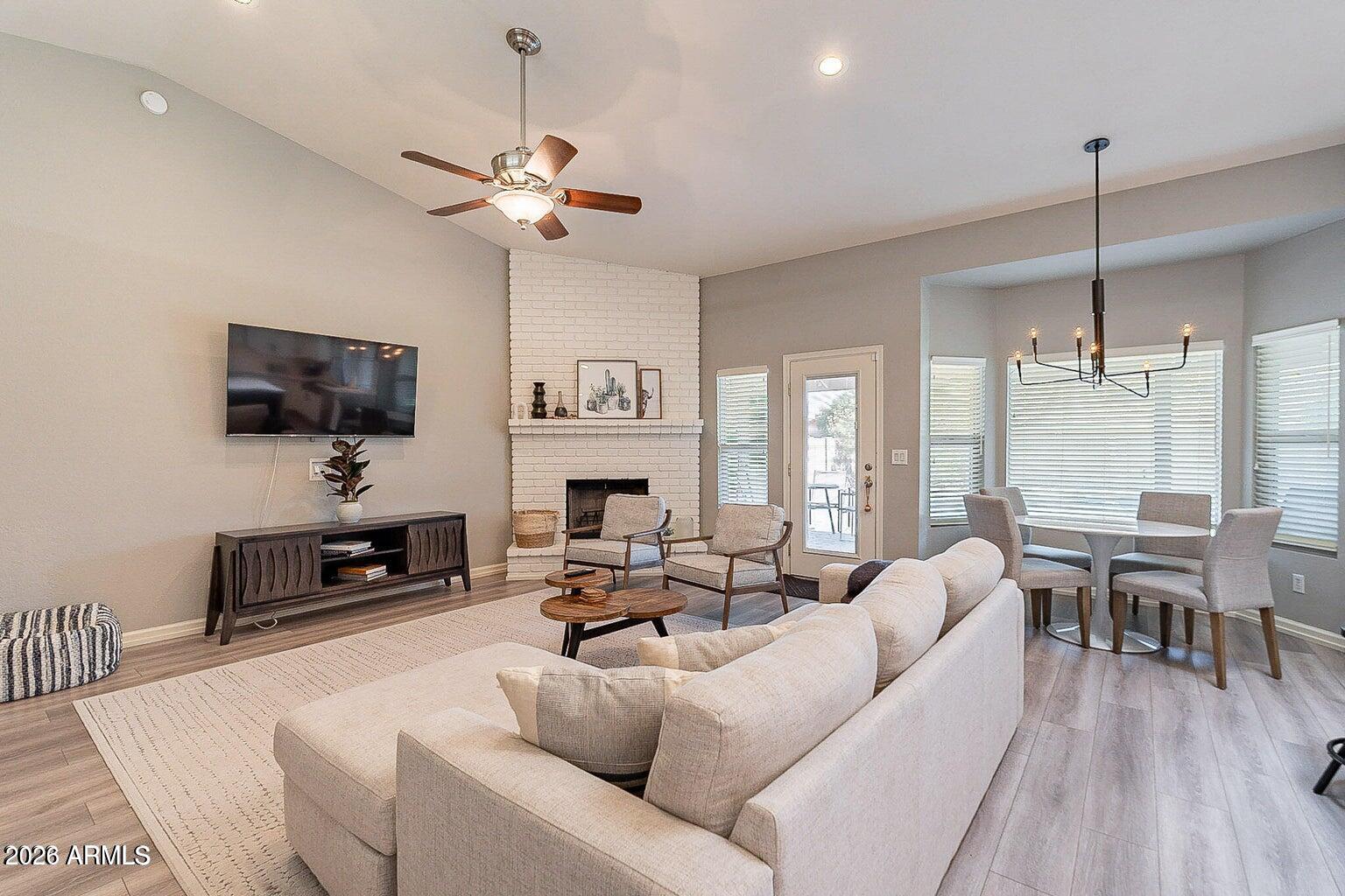 5879 E LE MARCHE Avenue