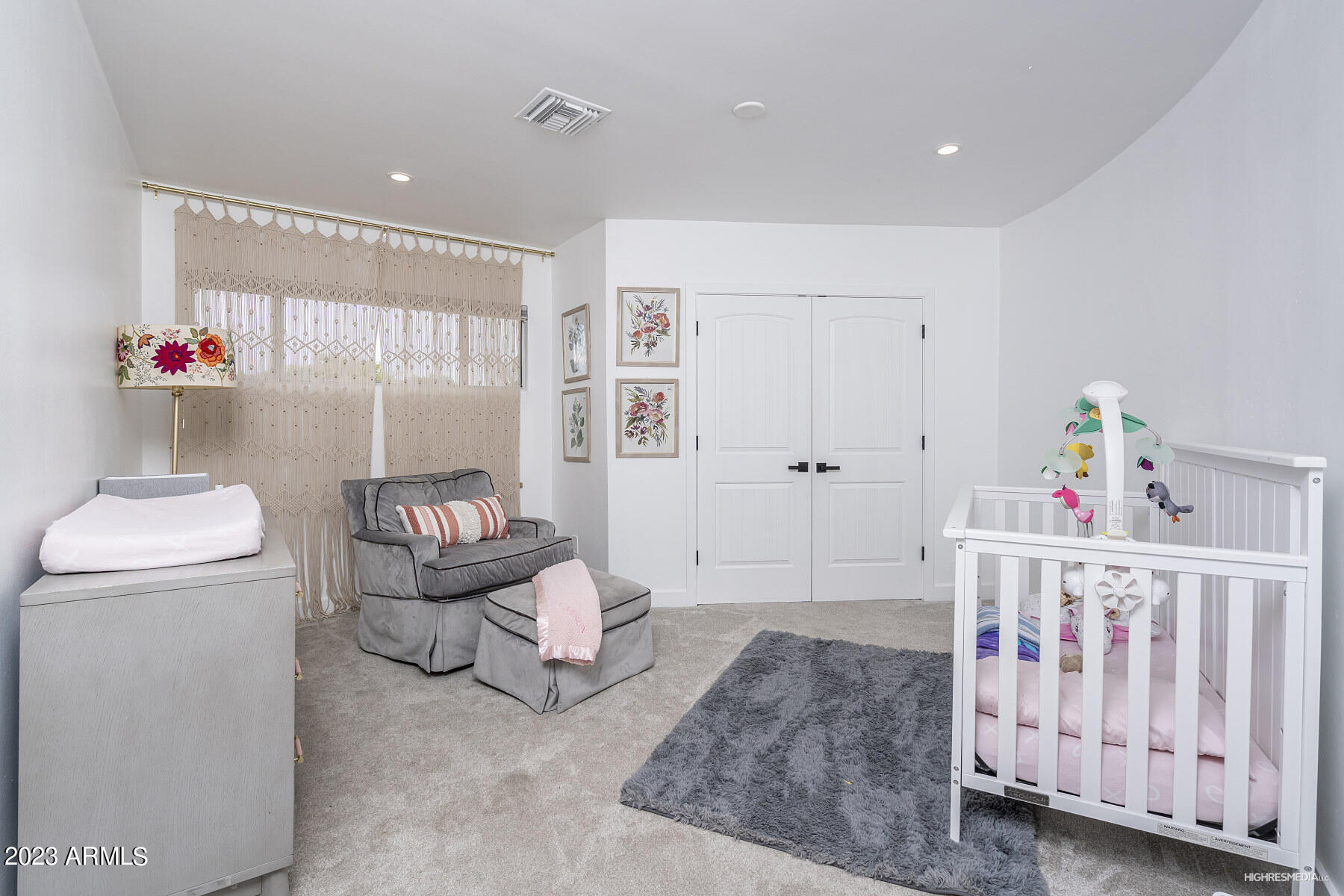 ROYAL VIEW - Residential
