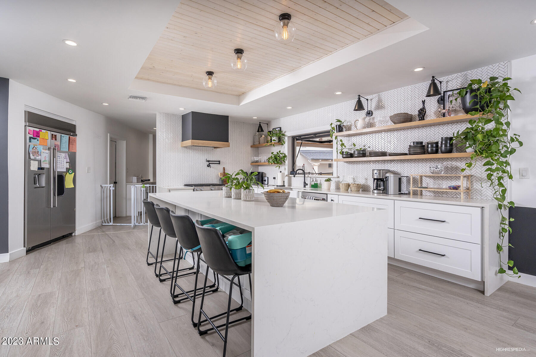 ROYAL VIEW - Residential