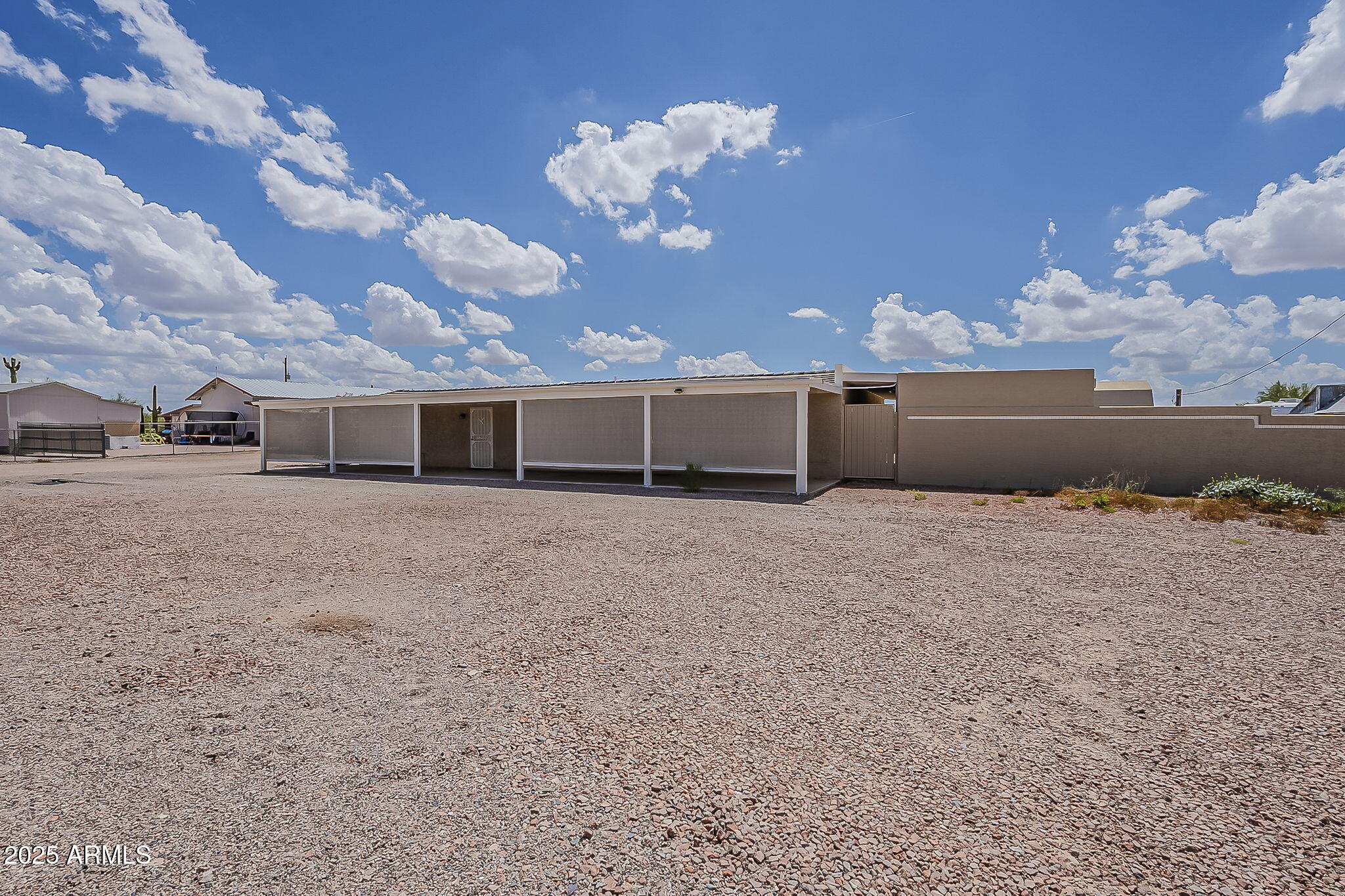 481 W FOOTHILL Street