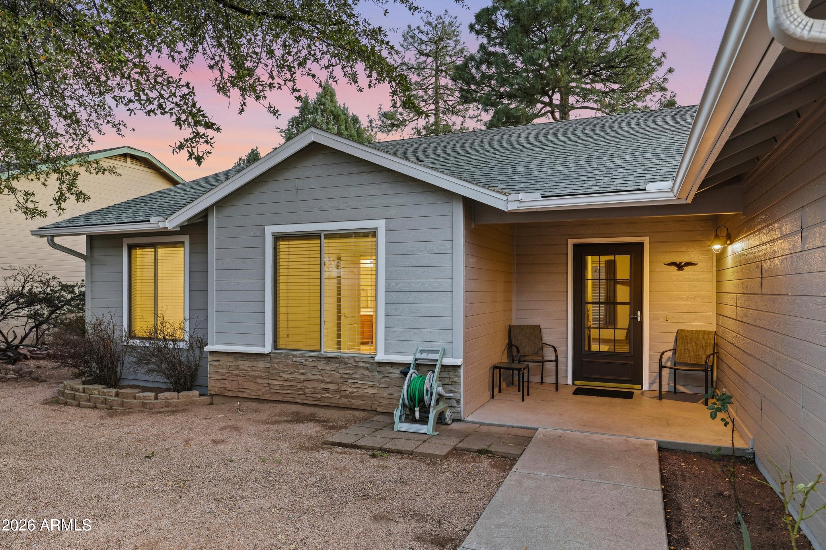 913 W Landmark Trail