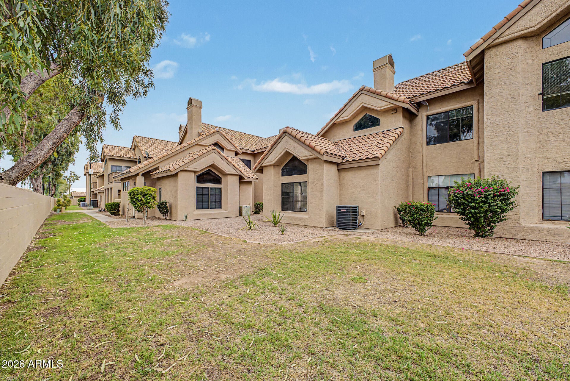 1001 N Pasadena -- 136