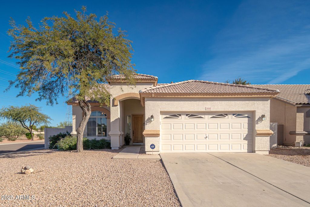 Photo of 24445 N 38th Terrace, Glendale, AZ 85310 (MLS # 6954489)