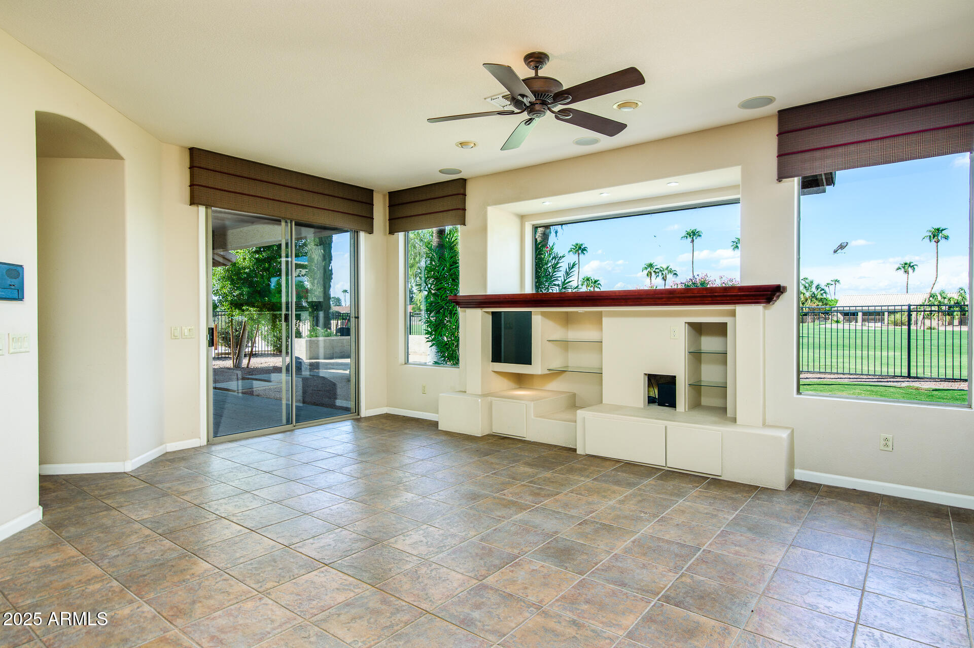 10050 E COOPERS HAWK Drive