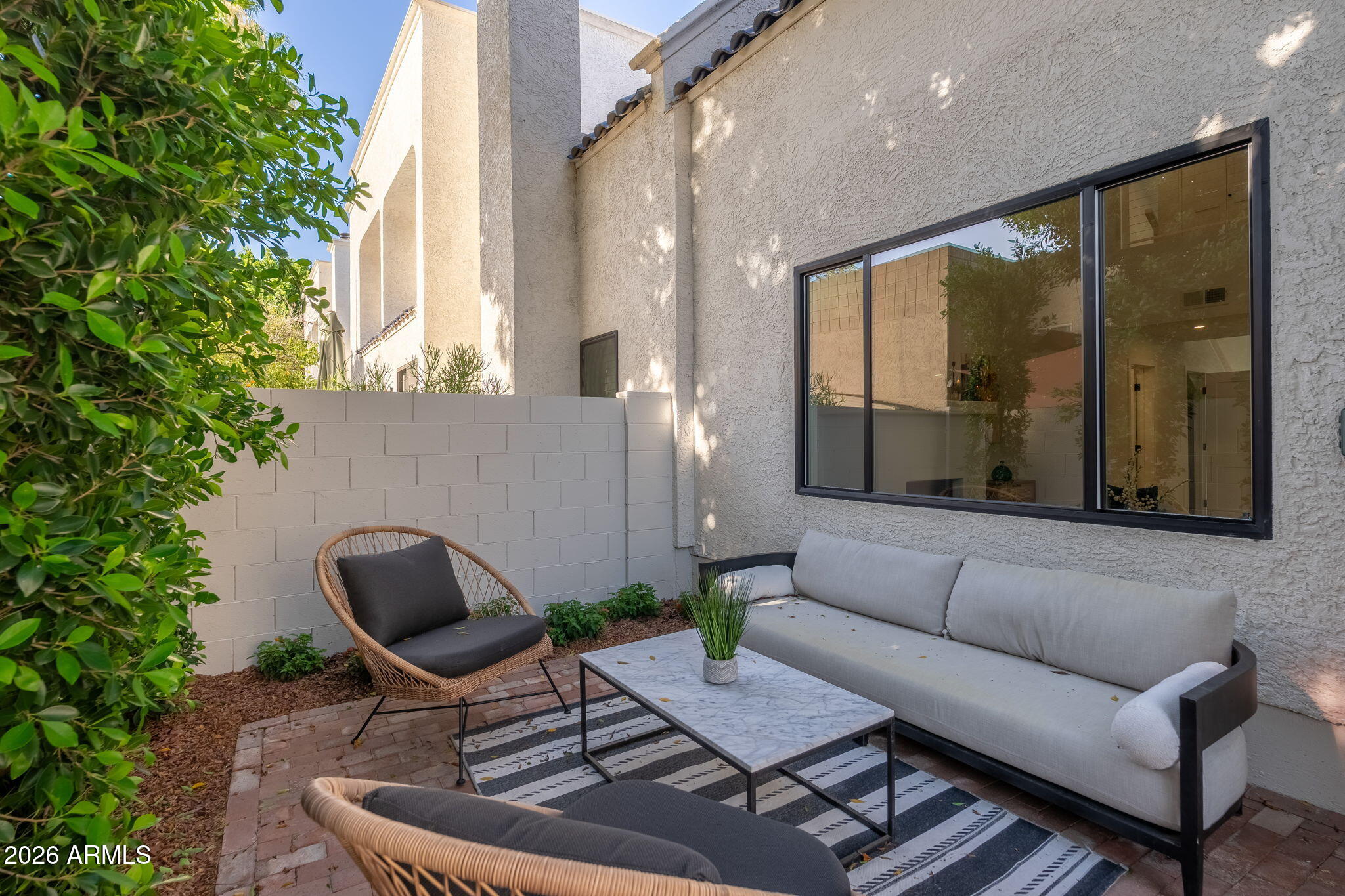 10 W GEORGIA Avenue 16