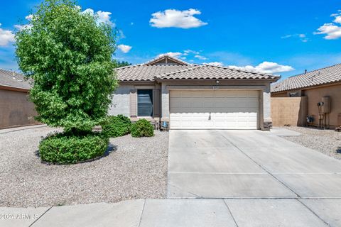Photo of 2075 S Peppertree Drive, Gilbert, AZ 85295 (MLS # 6979493)