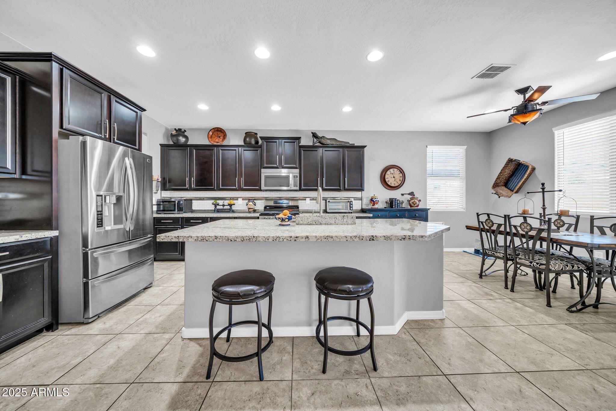 18362 W MARCONI Avenue