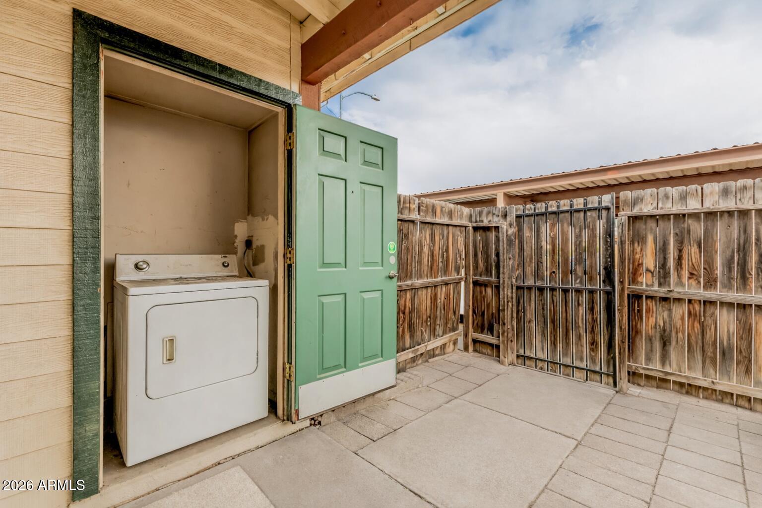 6602 W JAMAICA Drive