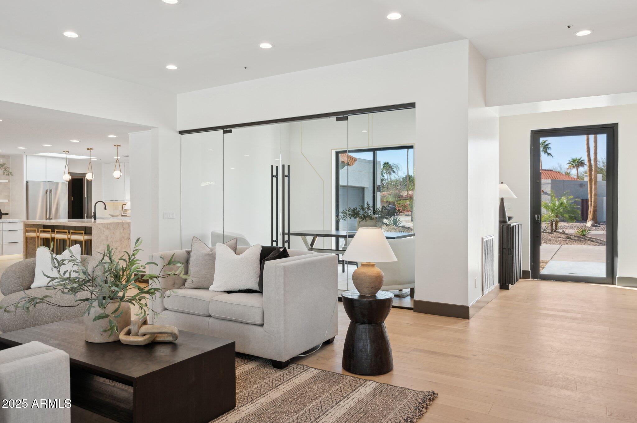 10905 E SAN SALVADOR Drive