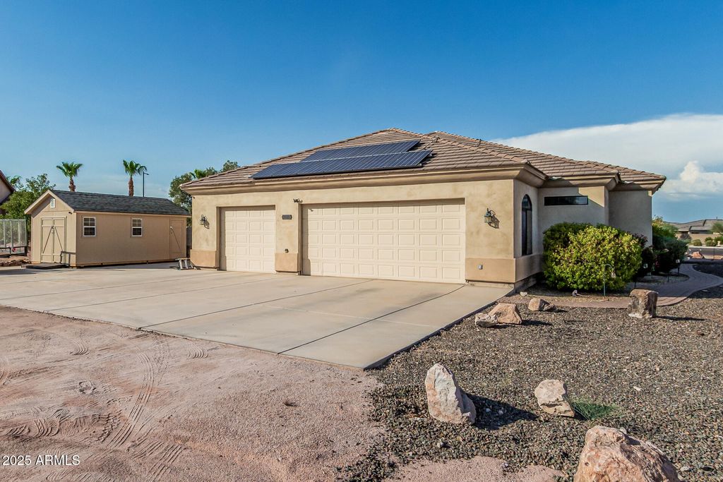 Photo of 5342 N 196th Avenue, Litchfield Park, AZ 85340 (MLS # 6909548)