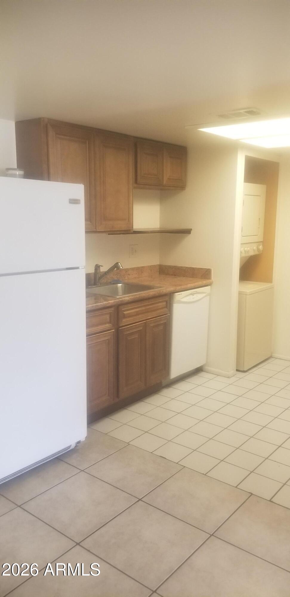 729 W COOLIDGE Street 210