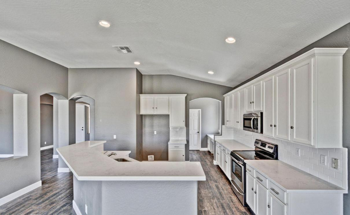 14284 W Woodbridge Avenue