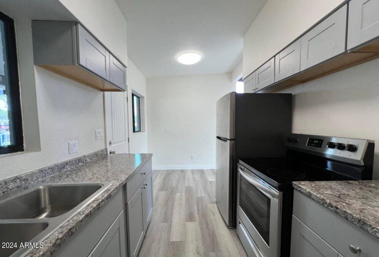 BOND ACRES - Residential Income