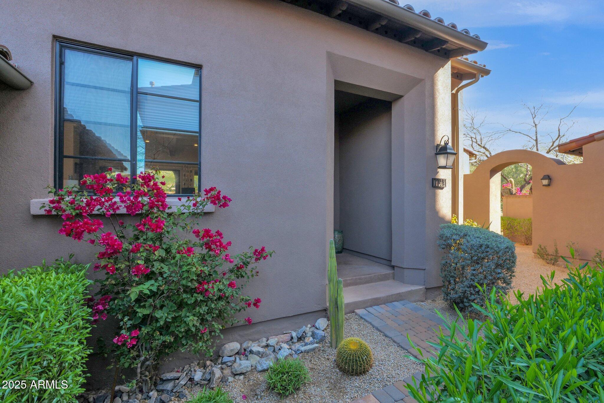 20704 N 90TH Place 1012
