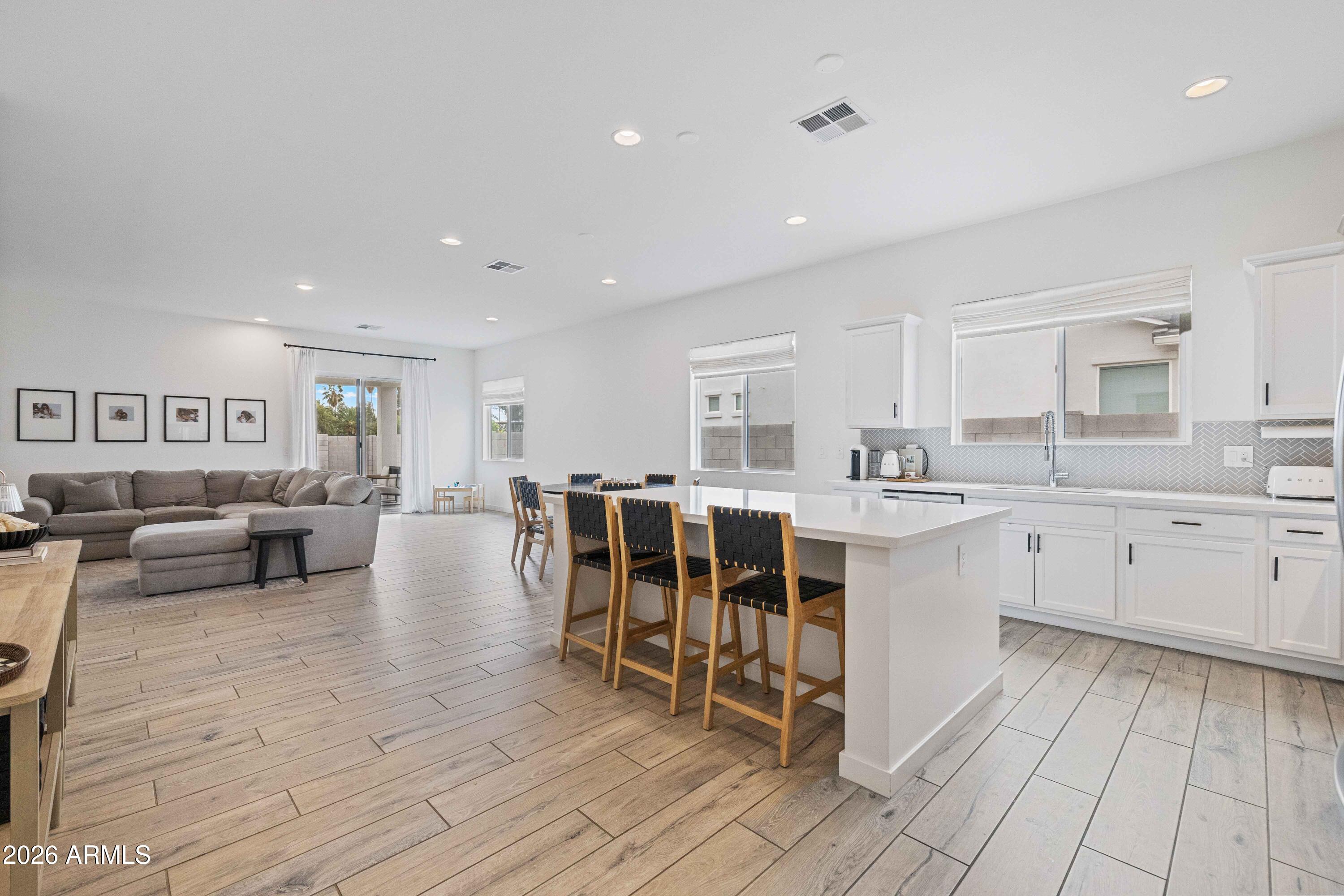 1389 E LA FORTUNA Court