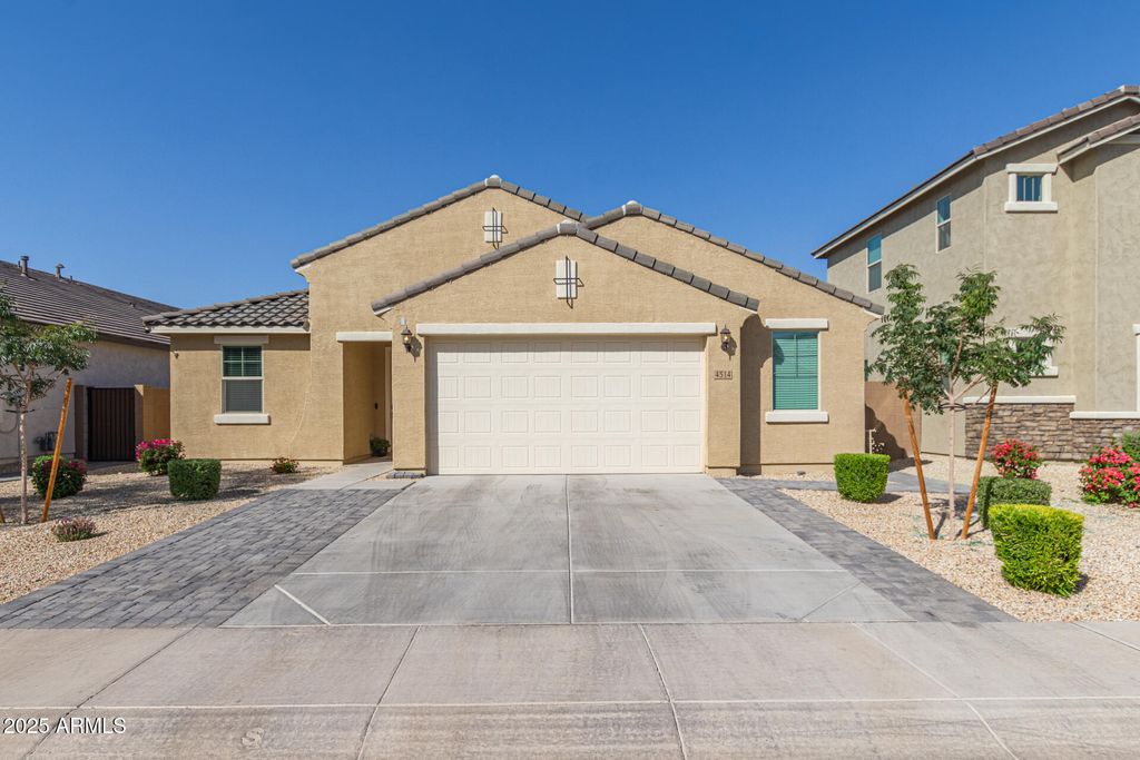 Photo of 4514 W Hazel Lane, San Tan Valley, AZ 85144 (MLS # 6972787)