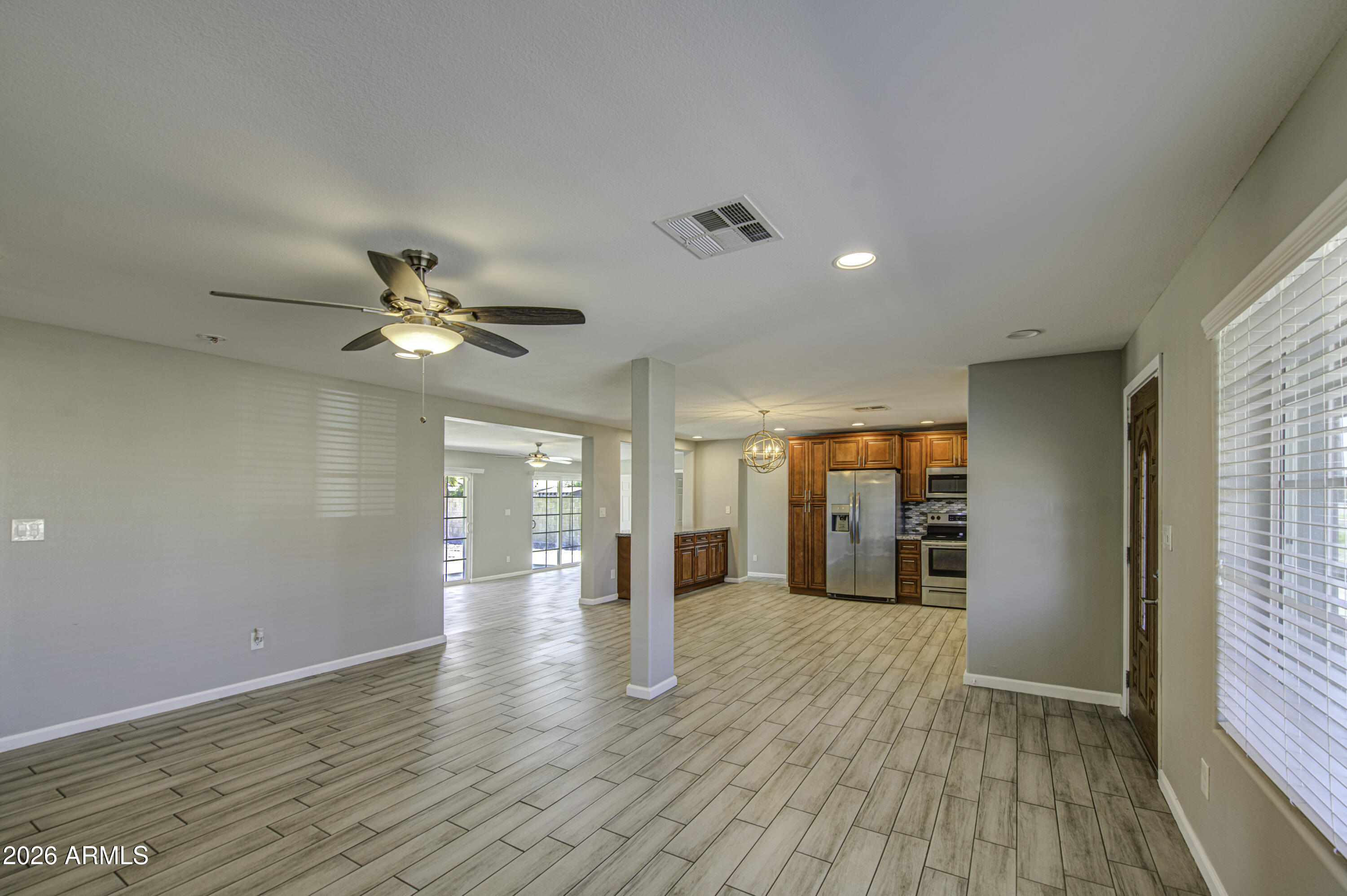 2717 W PIERSON Street