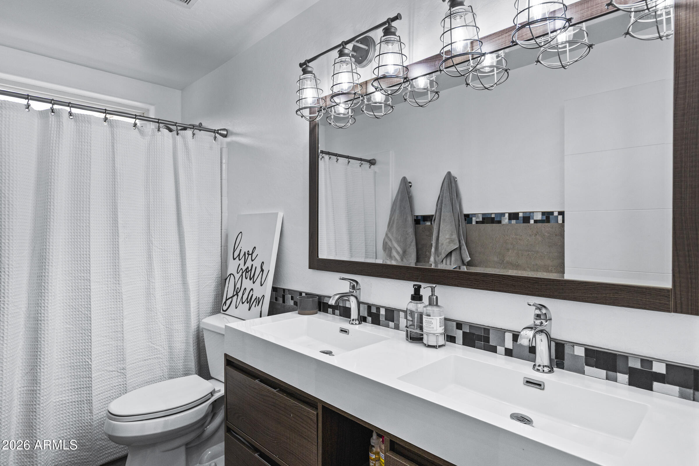 ADDA PROPERTIES - Residential