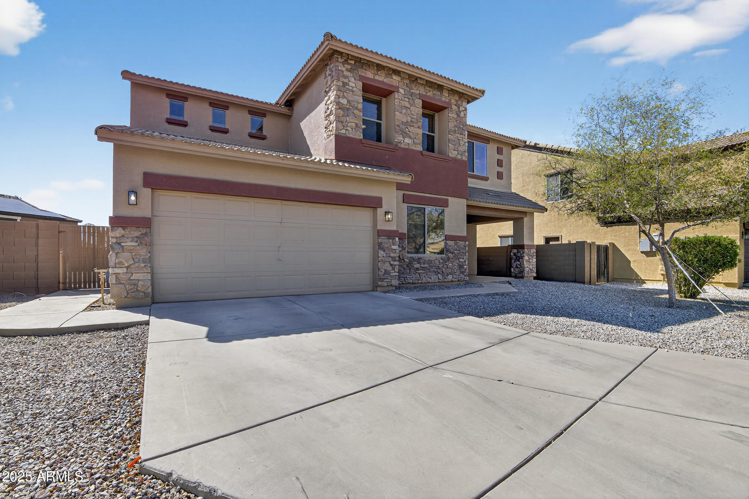24733 W VISTA NORTE Street