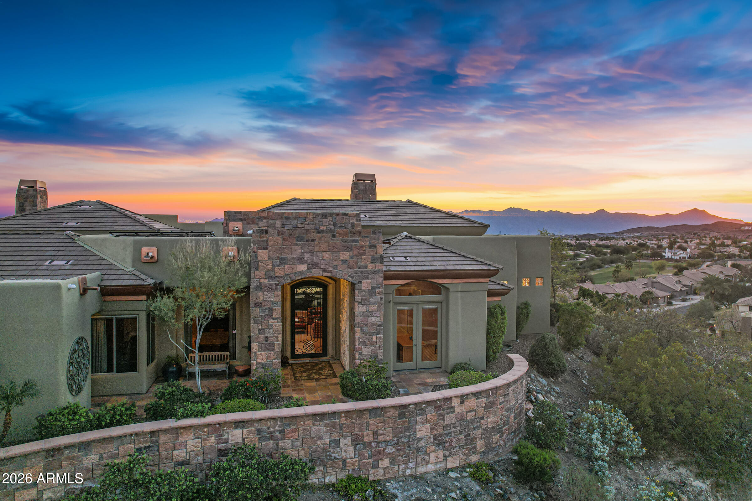 1915 E MUIRWOOD Drive