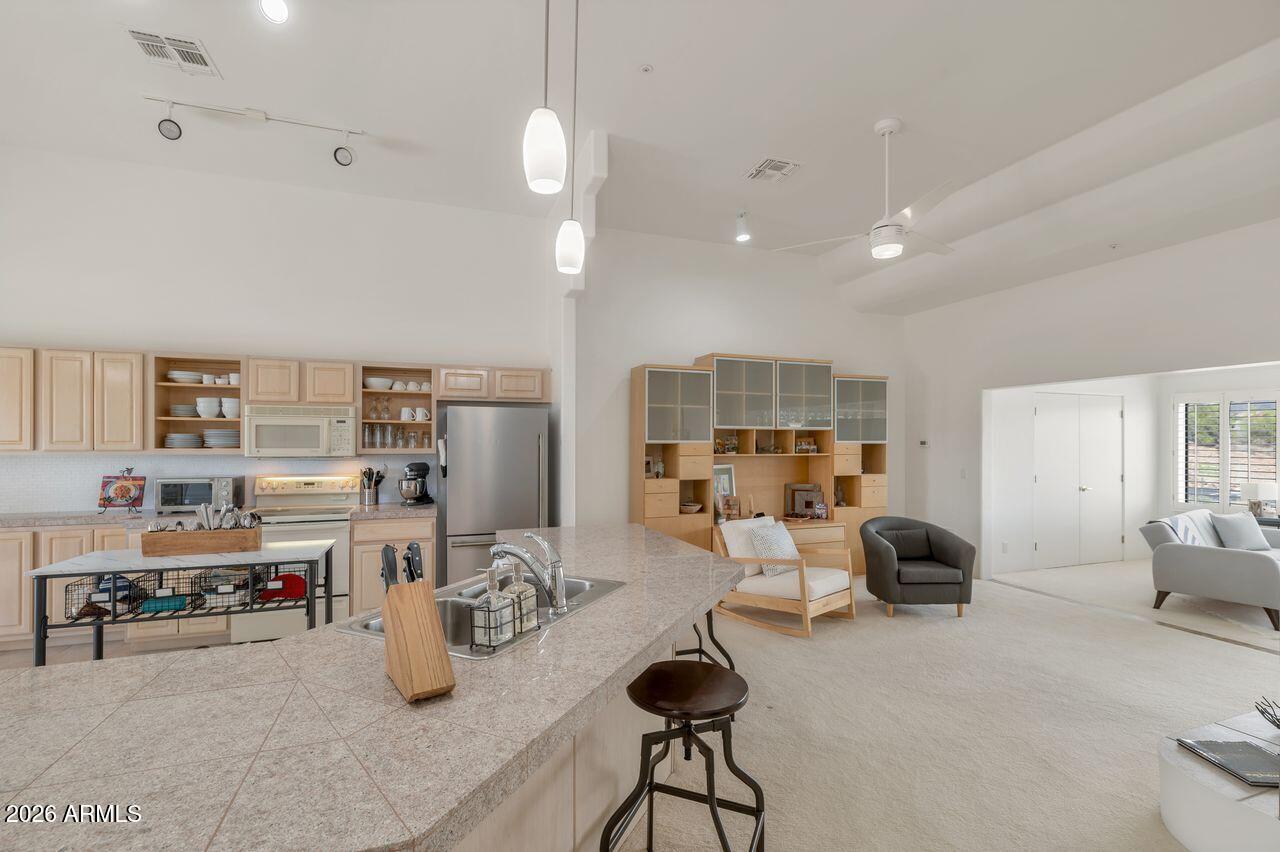 16107 E EMERALD Drive 204
