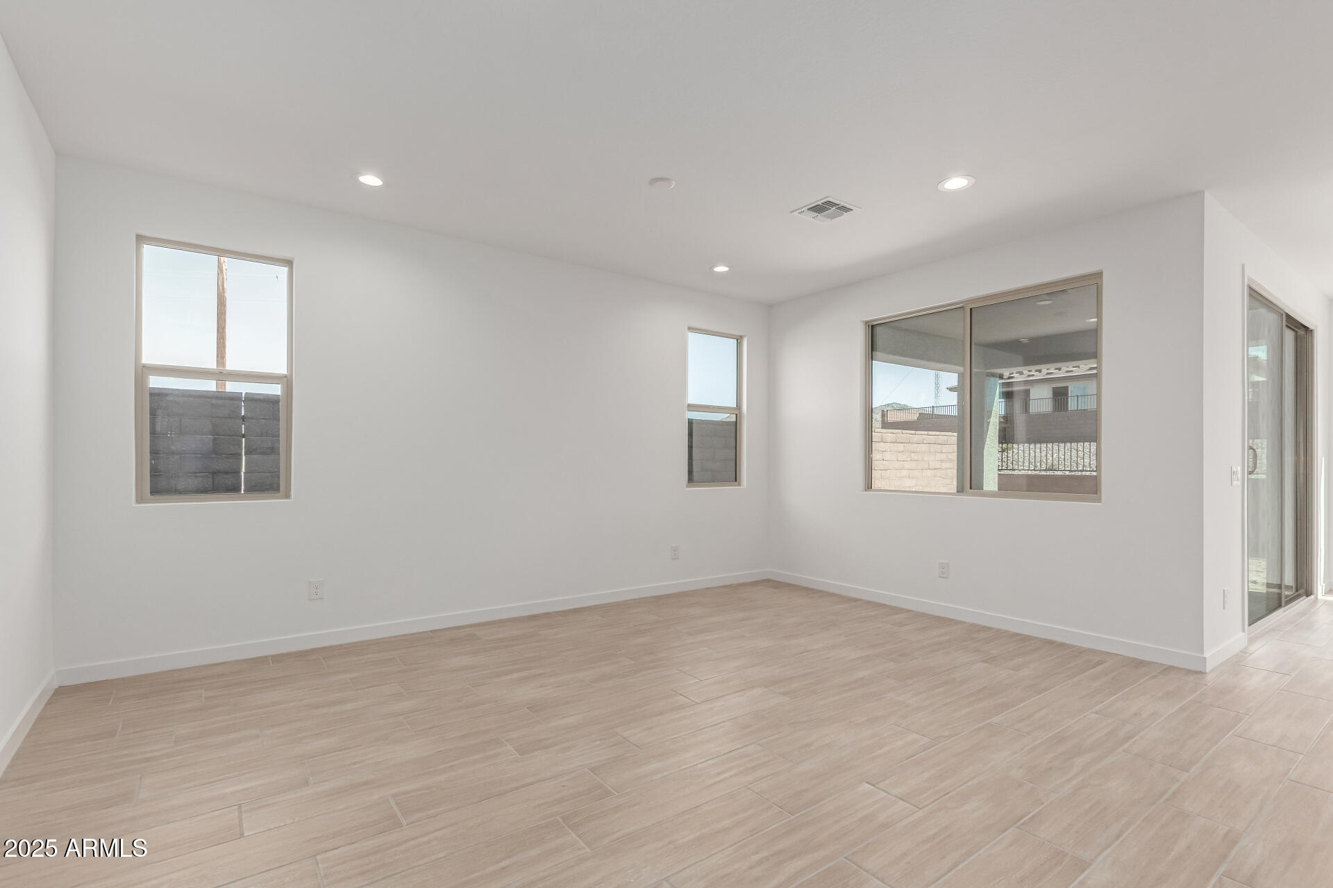 16967 W ALLEN Street