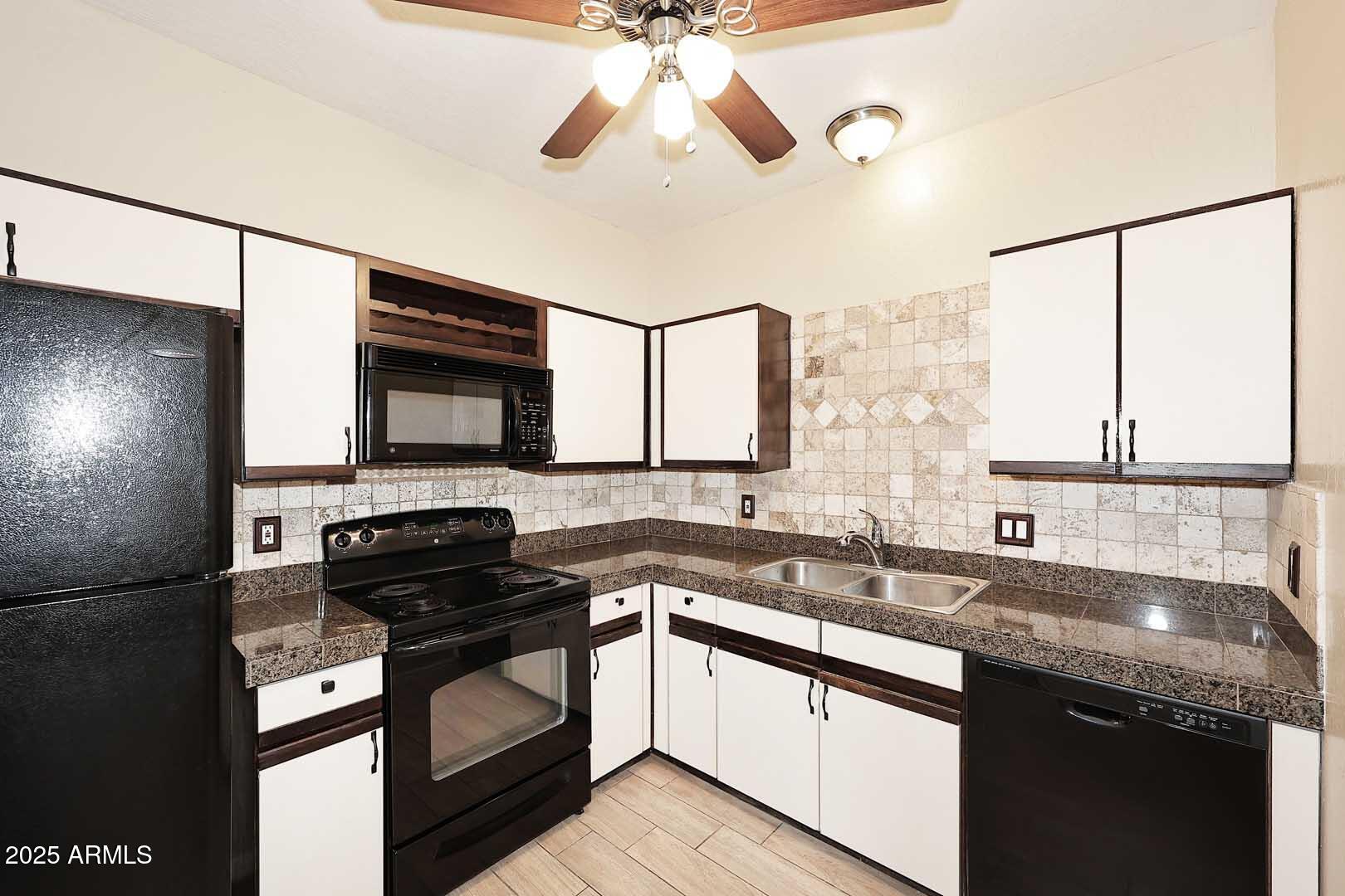 ELLIOT PLACE - Residential