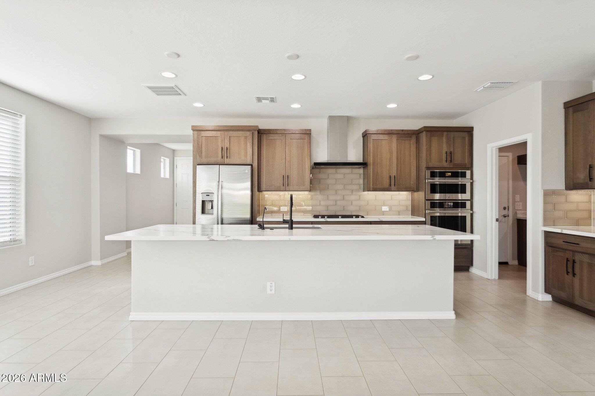 506 E CITRUS HOLLOW Way