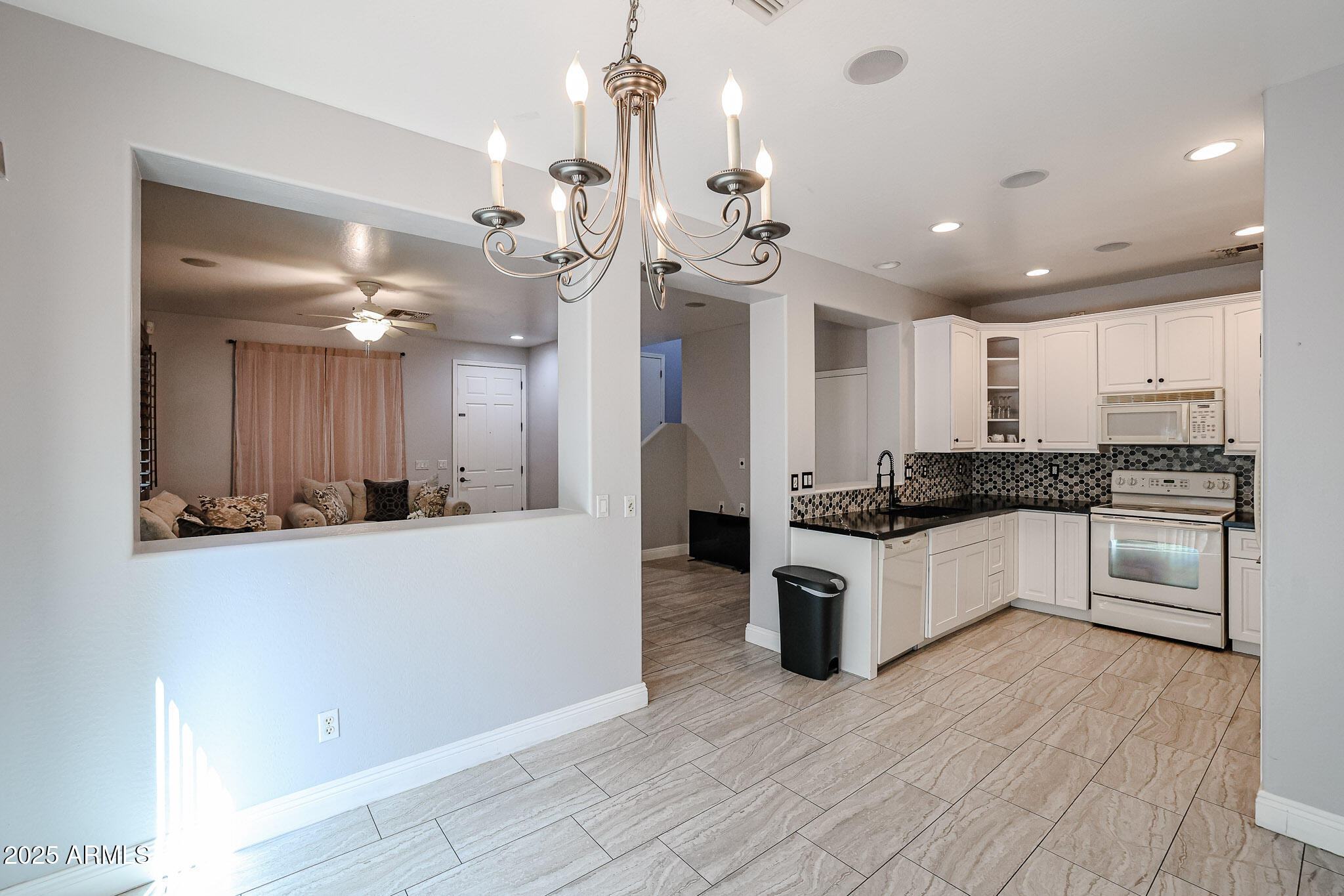 813 E AGUA FRIA Lane