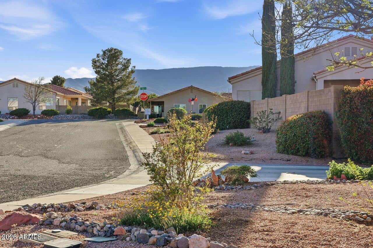 1660 E Crestview Circle